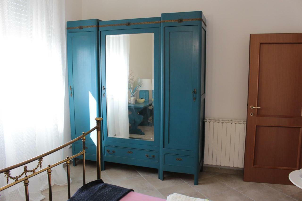 Villa Dei Tigli San Vicenzo di Galliera Kültér fotó